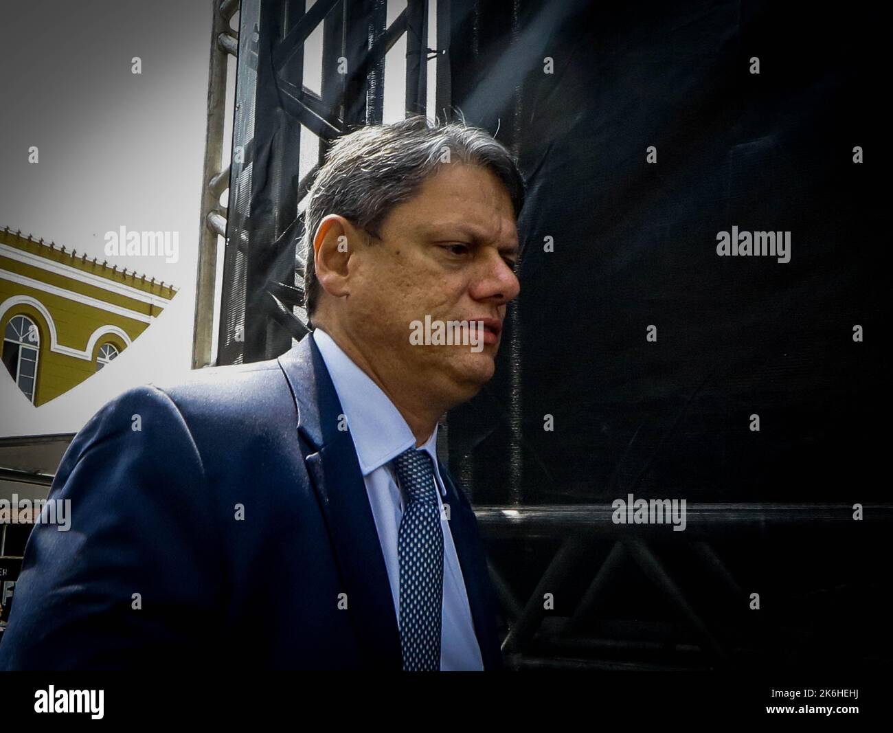 São PAULO, SP - 14.10.2022: ROTA COMEMORA 52 ANOS - der Kandidat für die Regierung, Tarcísio de Freitas (Republikaner) und der Gouverneur des Staates São Paulo, Rodrigo Garcia (PSDB), nehmen an diesem Freitag (14) an der Zeremonie der 52 Jahre der Schaffung der Route (Ostensivas Tobias de Aguiar), Eine Referenz in der taktischen Polizeiarbeit beim Polizeibataillon der Schockpolizei 1. im Stadtteil Tiradentes im Zentrum von São Paulo. (Foto: Aloisio Mauricio/Fotoarena) Stockfoto