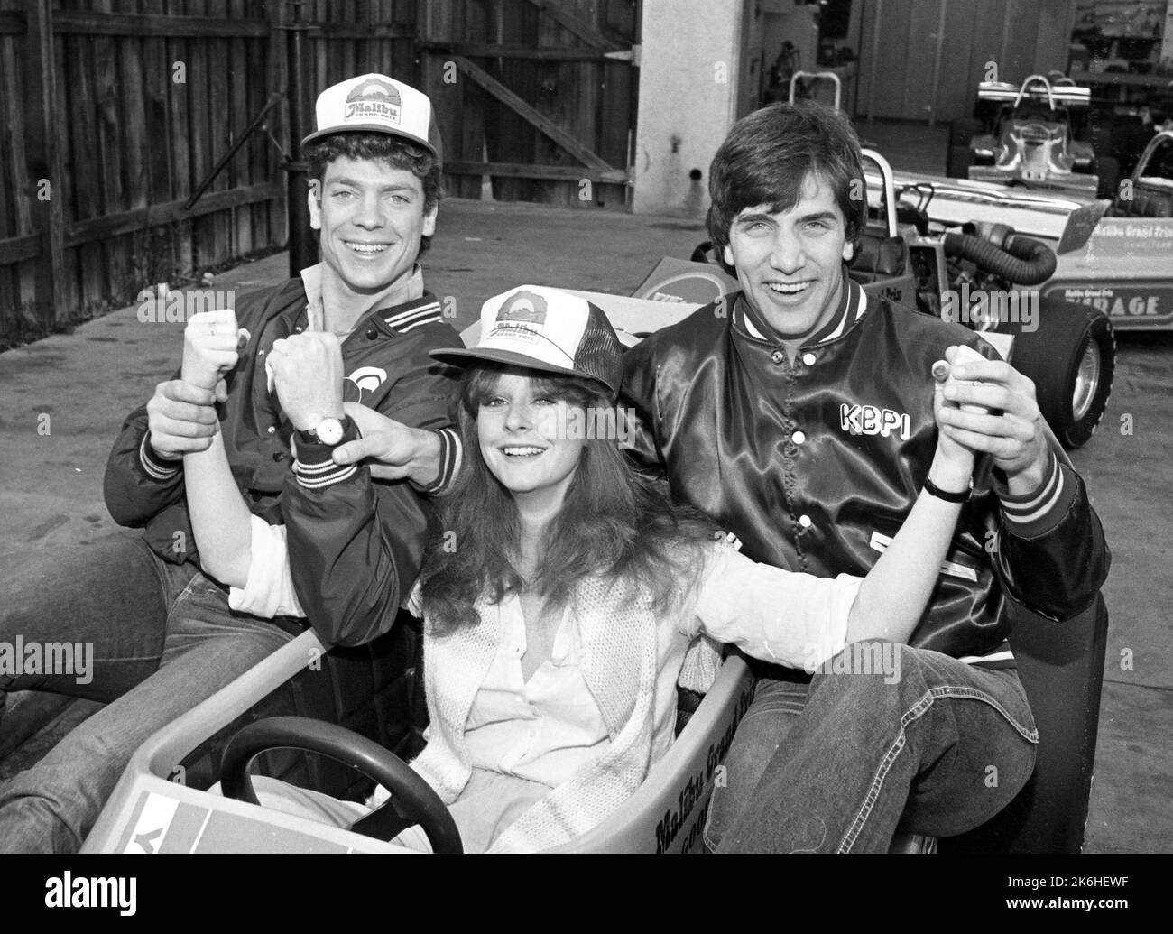 Christopher McDonald, Mary Beth McDonough und Gary Hudson beim 13.. Geburtstag von Jason Bateman beim Malibu Grand Prix in Northridge, Kalifornien, am 17. Januar 1982. Quelle: Ralph Dominguez/MediaPunch Stockfoto
