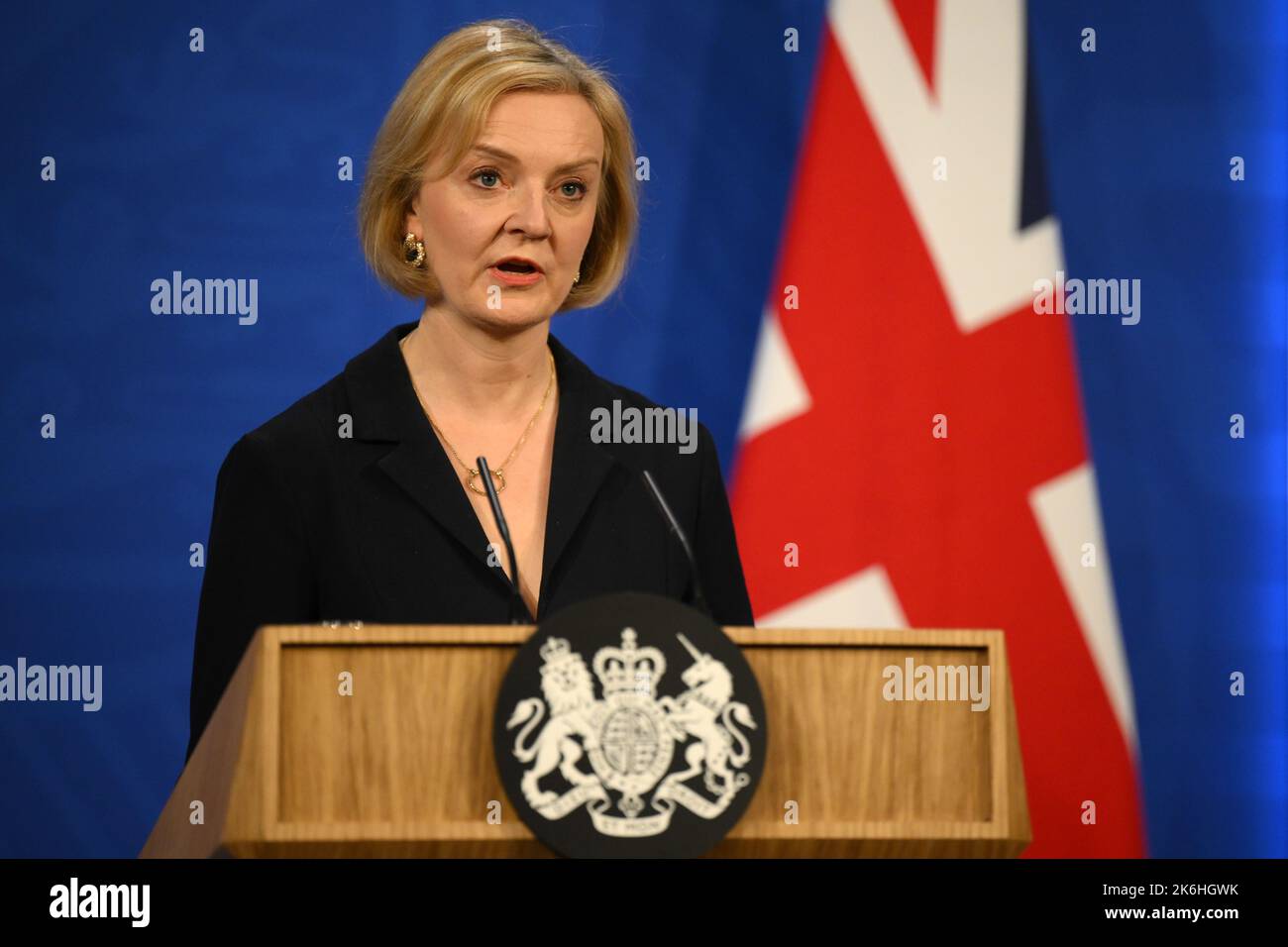 Premierminister Liz Truss während einer Pressekonferenz im Briefing-Raum in der Downing Street, London. Bilddatum: Freitag, 14. Oktober 2022. Stockfoto