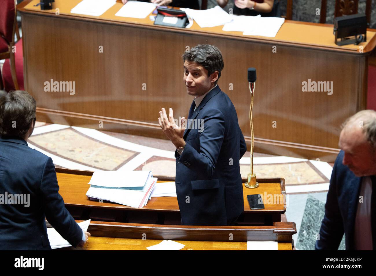 Paris, Frankreich, 14. Oktober 2022. Gabriel Attal, Delegierter des französischen Staatsministers für öffentliche Finanzen, während der Debatten über den Entwurf des Haushaltsplans 2023 bei der Nationalversammlung am 14. Oktober 2022 in Paris. Foto von Raphael Lafargue/ABACAPRESS.COM Stockfoto