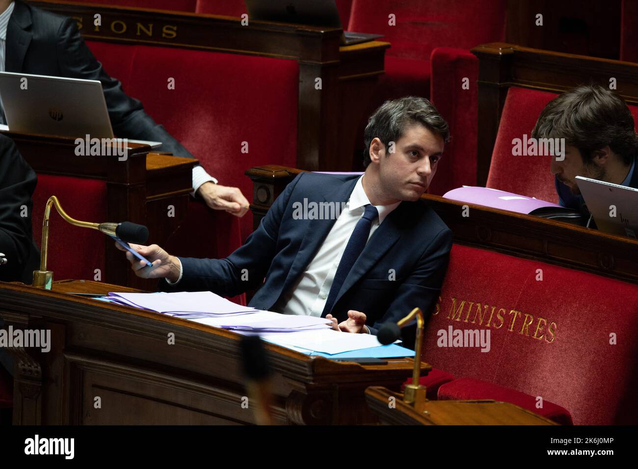 Paris, Frankreich, 14. Oktober 2022. Gabriel Attal, Delegierter des französischen Staatsministers für öffentliche Finanzen, während der Debatten über den Entwurf des Haushaltsplans 2023 bei der Nationalversammlung am 14. Oktober 2022 in Paris. Foto von Raphael Lafargue/ABACAPRESS.COM Stockfoto