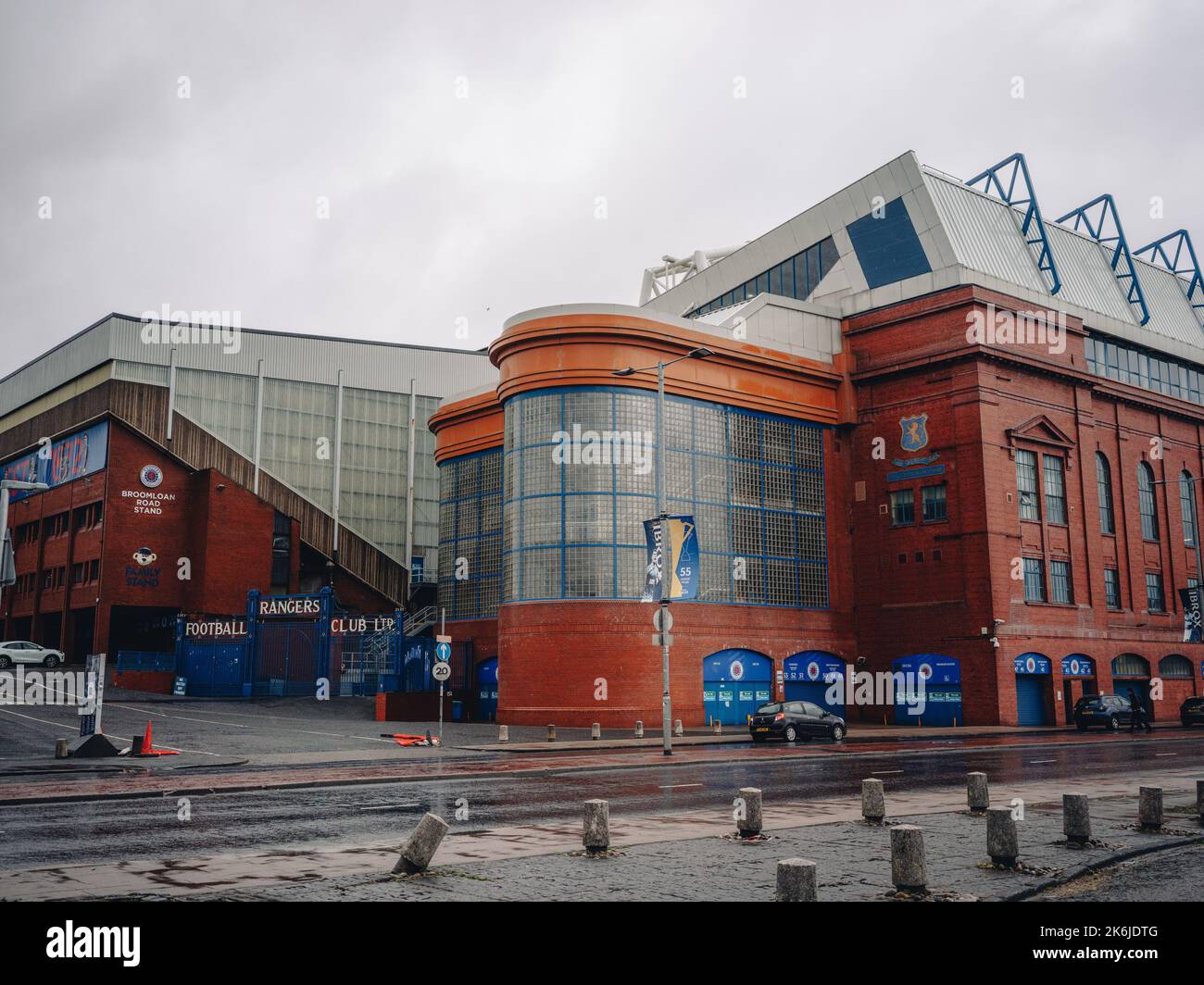 Der Rangers Football Club ist ein Fußballverein mit Sitz in Glasgow. Das Ibrox Stadium, das Heimstadion der Rangers, wurde vom Architekten Archibald Leitch entworfen. Stockfoto