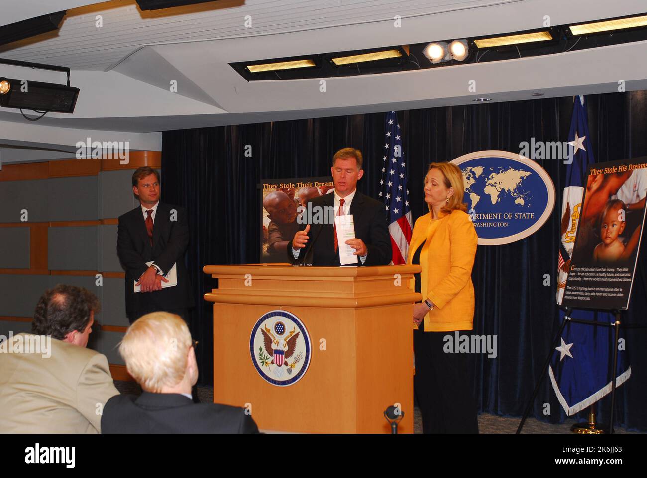 Pressebriefing zur Internationalen Initiative des Präsidenten zur Bekämpfung der Kleptokratie mit Bemerkungen von Josette Shiner, dem Unterstaatssekretär für Wirtschaft, Wirtschaft und Landwirtschaft, Matthew Friedrich, dem stellvertretenden stellvertretenden Generalanwalt für Finanzen und Pat O'Brien, dem stellvertretenden Finanzsekretär für Terrorismusfinanzierung. Stockfoto