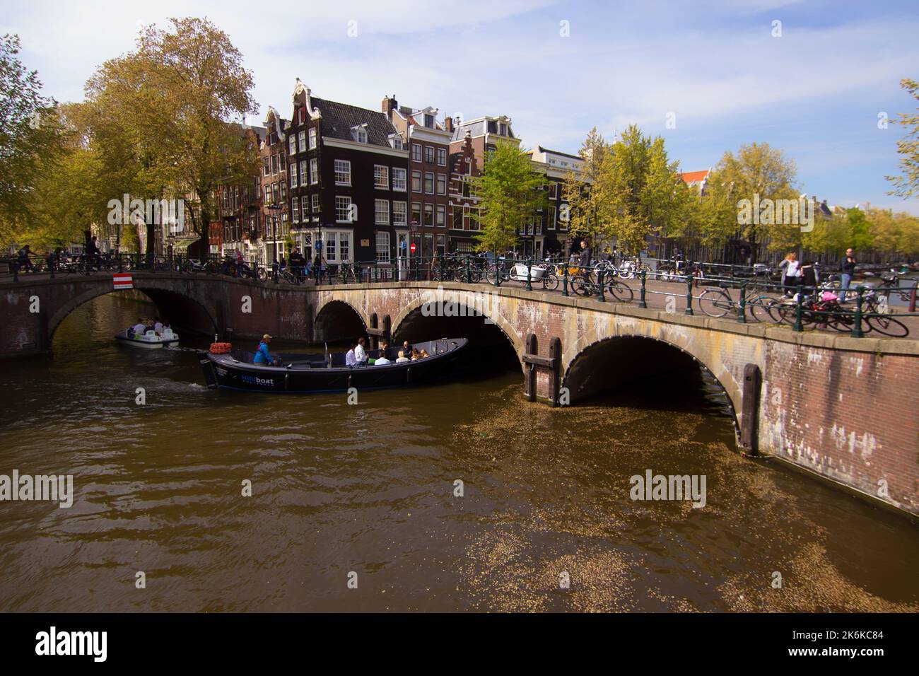 Menschen, Parks und Straßen von Amsterdam Stockfoto