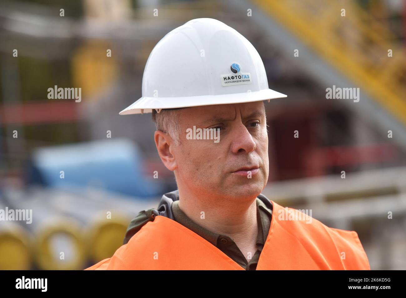Lviv, Ukraine. 1. Oktober 2022. Der Vorsitzende des Verwaltungsrats von Naftogaz der Ukraine, Juri Wyrenko, der während eines Besuchs einer Gasbohrstation in der Region Lemberg wegen der russischen Militärinvasion gesehen wurde, lehnte die Ukraine russisches Gas vollständig ab. Daher werden in verschiedenen Regionen der Ukraine neue Gasfelder bebohrt und erschlossen. (Bild: © Pavlo Palamarchuk/SOPA Images via ZUMA Press Wire) Stockfoto