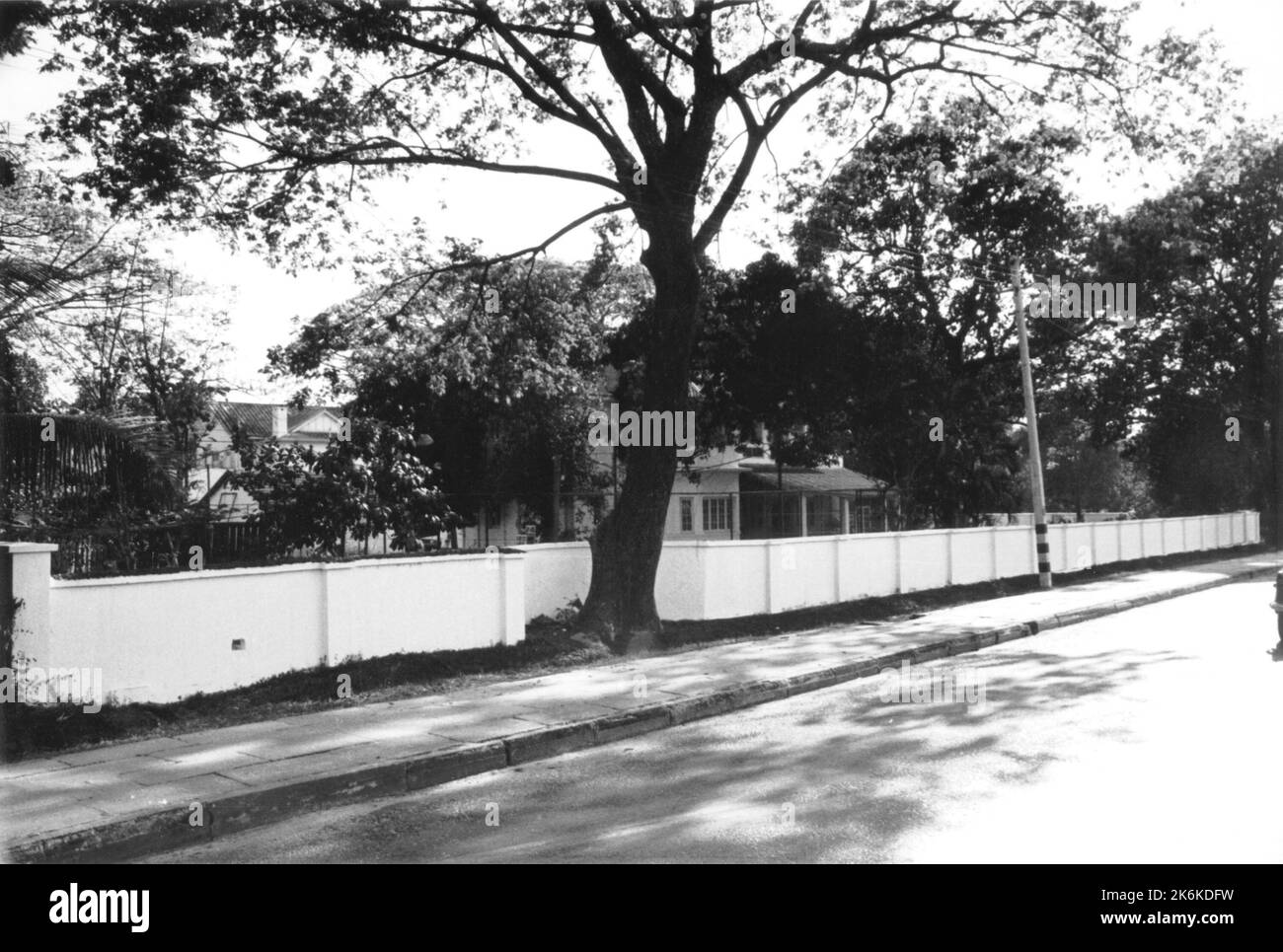 Rangoon - Executive Level Position Residence - 1981, Vereinigte Staaten Fotos im Zusammenhang mit Botschaften, Konsulaten und anderen Überseegebäuden Stockfoto