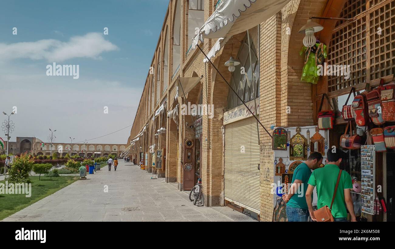 Der Naqsh Jahan Platz in Isfahan ist einer der wichtigsten und schönsten Orte in einer der berühmten Städte des Iran für Touristen und Reisende Stockfoto