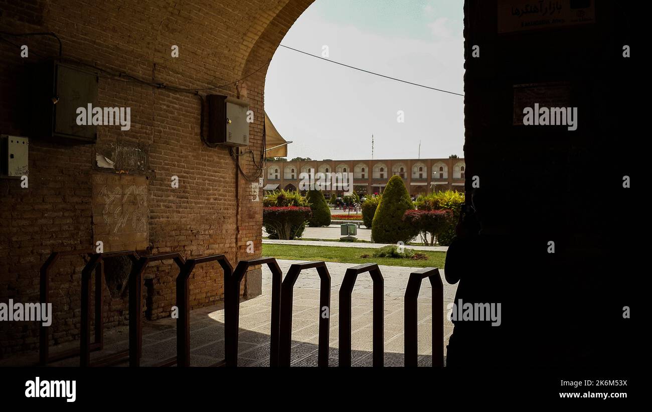 Der Naqsh Jahan Platz in Isfahan ist einer der wichtigsten und schönsten Orte in einer der berühmten Städte des Iran für Touristen und Reisende Stockfoto