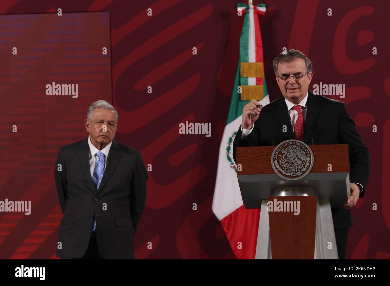 Mexiko-Stadt, Mexiko. 13. Oktober 2022. Außenminister Marcelo Ebrard während der täglichen Konferenz des mexikanischen Präsidenten Lopez Obrador im Nationalpalast. Am 13. Oktober 2022 in Mexiko-Stadt, Mexiko. (Bild: © eyepix via ZUMA Press Wire) Bild: ZUMA Press, Inc./Alamy Live News Stockfoto