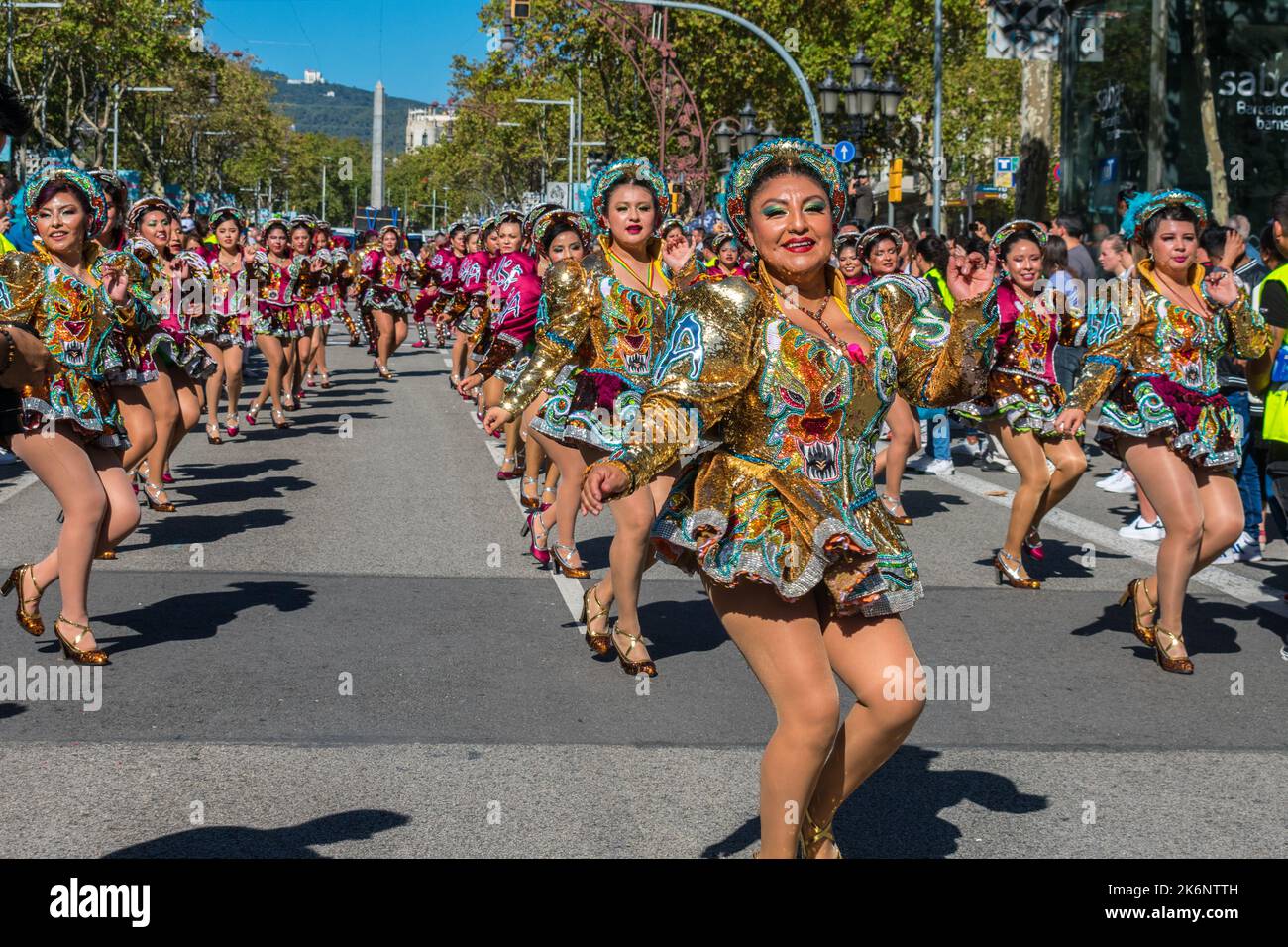 12 2022. Oktober, Barcelona, traditionelle Kostüme während der spanischen Tagesfest Stockfoto