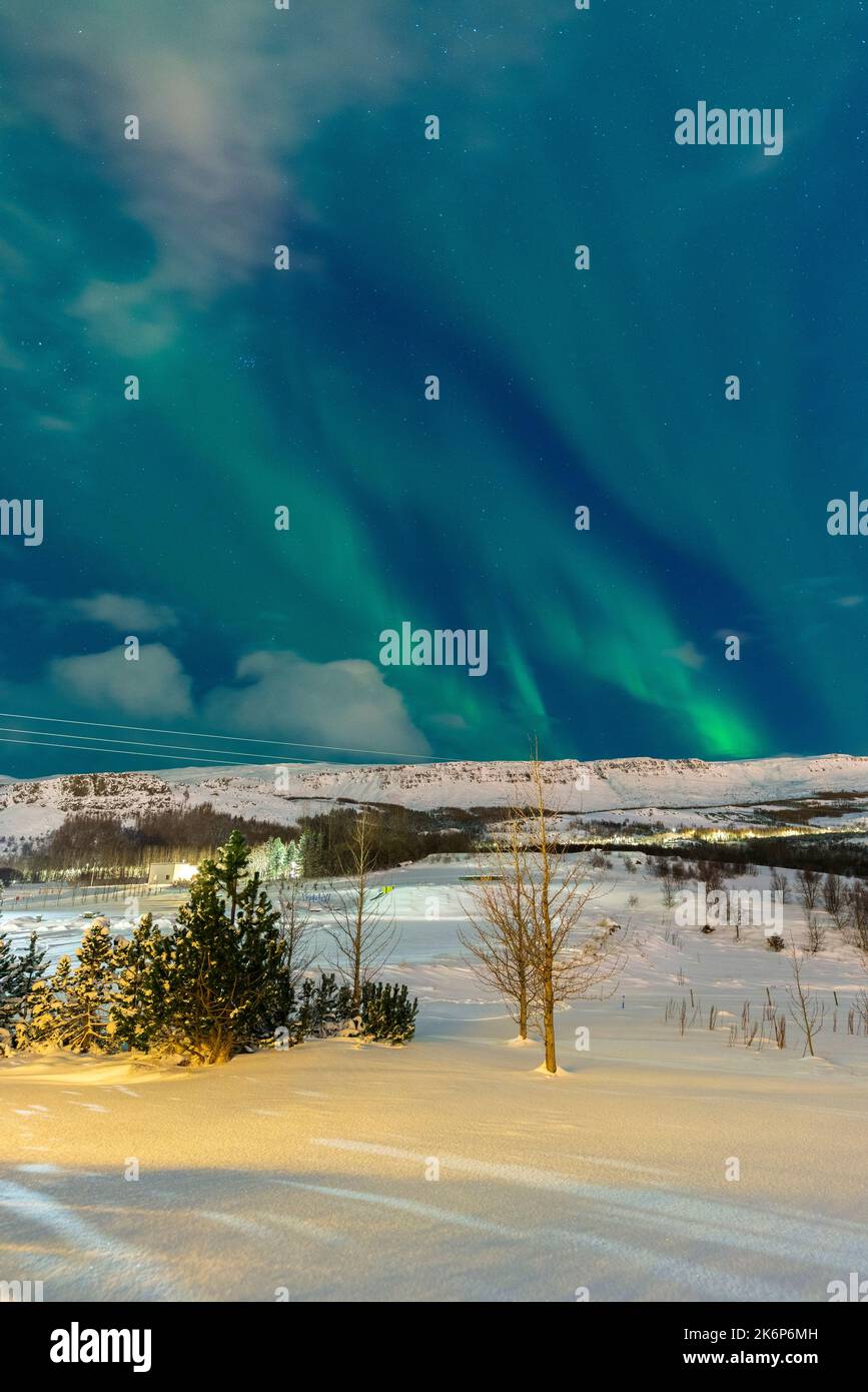 Nordlichter über dem Campingplatz, nordöstliche Region, Island, Europa. Stockfoto