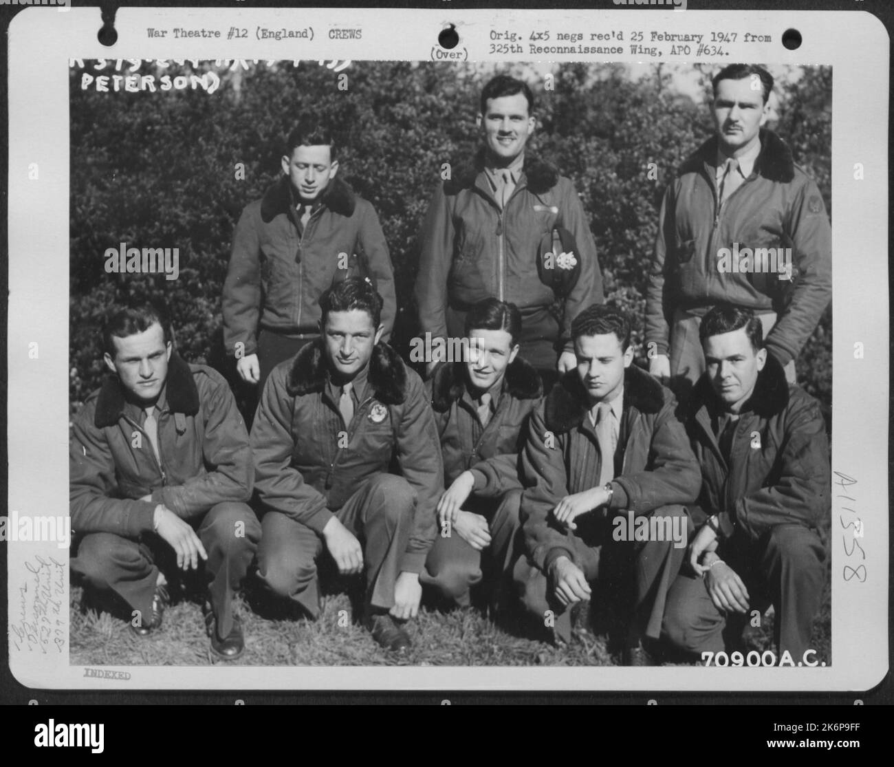 LT. Peterson und Crew der 527Th Bomb Squadron, 379Th Bomb Group