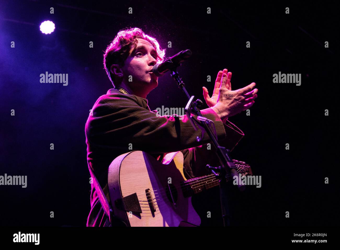 Glasgow, Großbritannien - Sänger David Keenan unterstützt Counting Crows bei der O2 Academy, Glasgow, 14.. Oktober 2022 Credit: Jill ODonnell/Alamy Live News Stockfoto