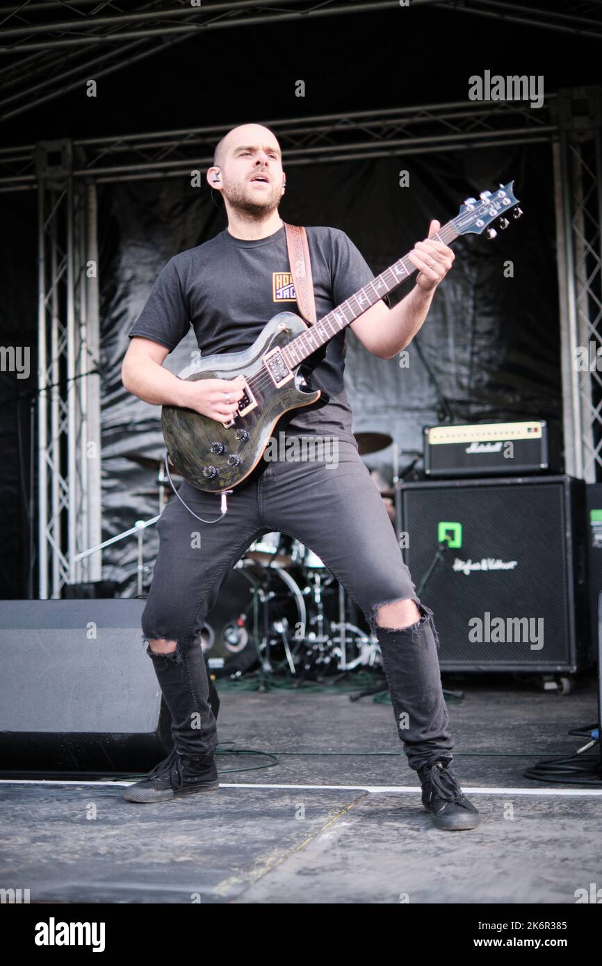 Stand Alone UK spielen auf der Hauptbühne des Saltaire Festivals 2022. Stockfoto