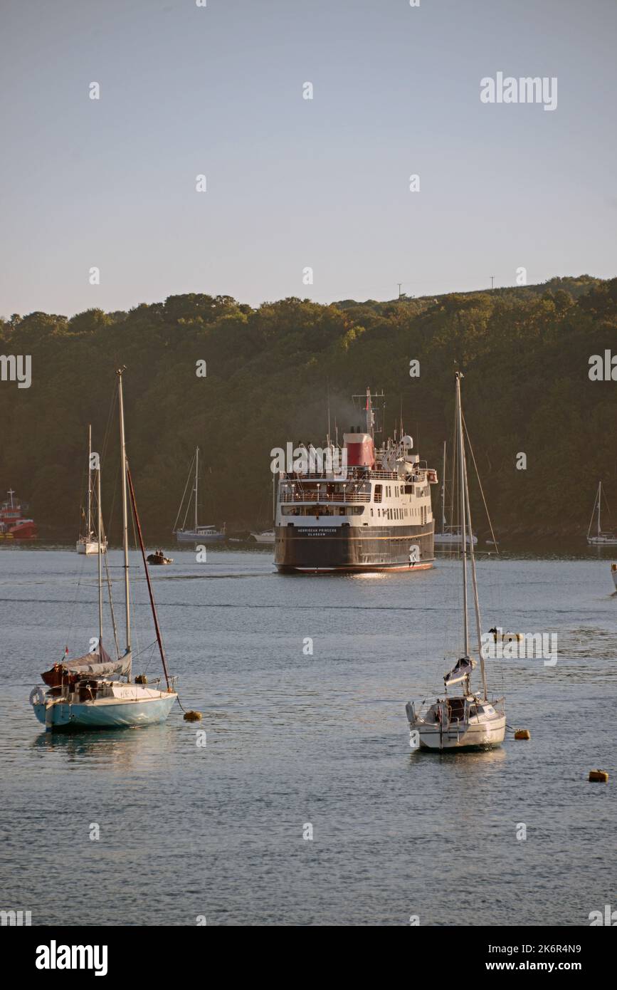 DIE HEBRIDENPRINZESSIN FÄHRT AUF DEM FLUSS FOWEY, FOWEY, CORNWALL Stockfoto