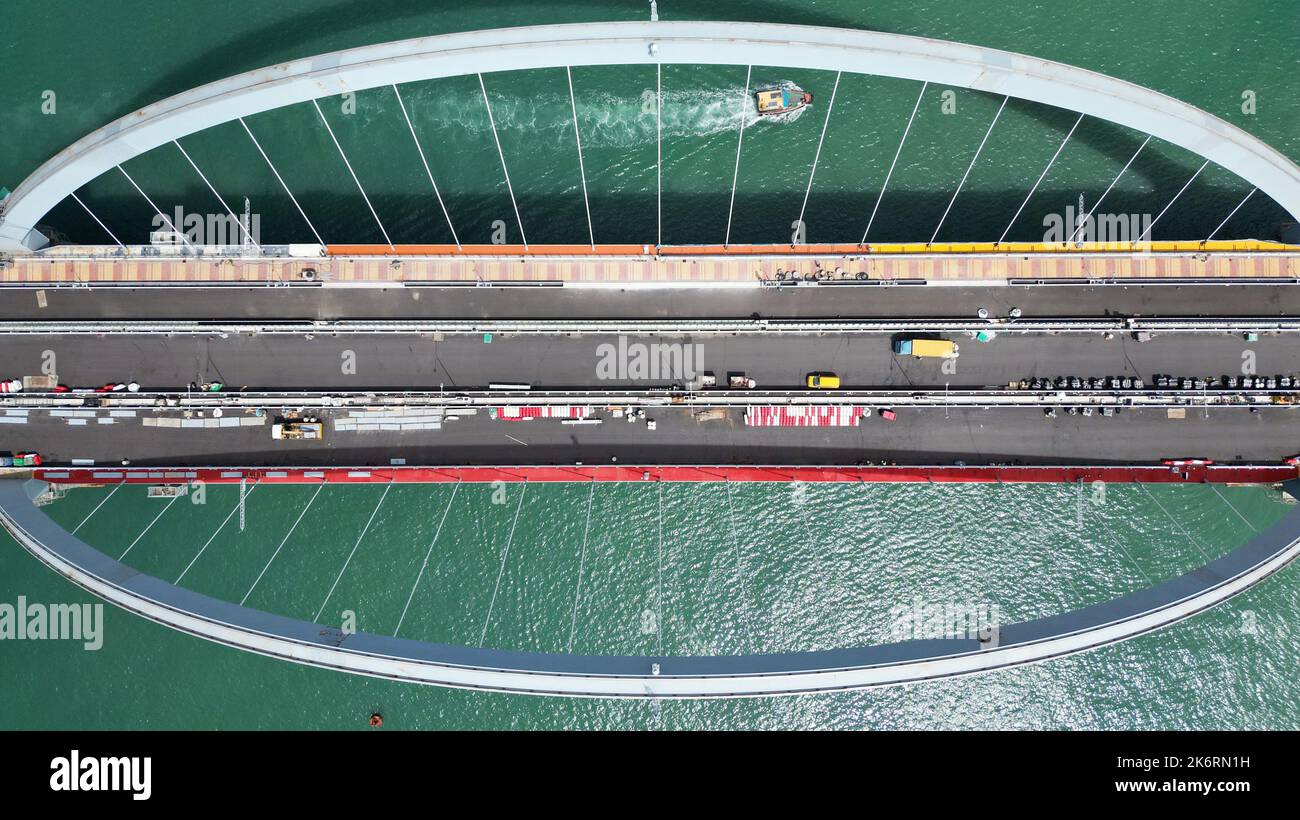 Gesamtansicht des Tseung Kwan O Cross Bay Link. Die Cross Bay-Verbindung wird den Tseung Kwan O-Lam Tin Tunnel mit der Wan Po Road im Gebiet 86 von Tseung Kwan O verbinden, um eine alternative Zugangsroute zum südöstlichen Teil von Tseung Kwan O. zu bieten 13OCT22 SCMP/Sam Tsang Stockfoto