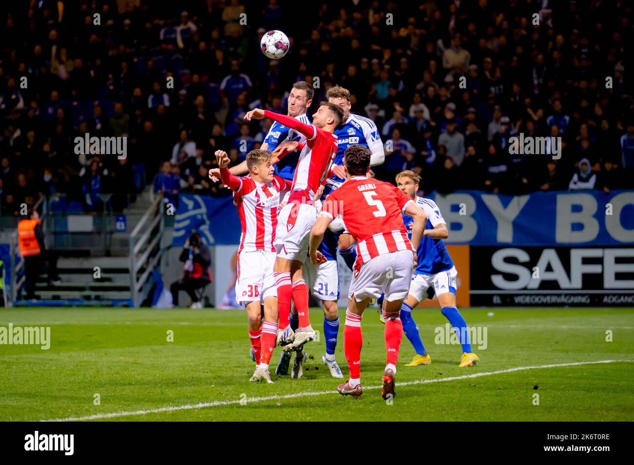 Lyngby, Dänemark. 14., Oktober 2022. Lars Kramer (4) von Aalborg Boldklub beim dänischen Superliga-Spiel 3F zwischen Lyngby Boldklub und Aalborg Boldklub im Lyngby Stadion in Lyngby. (Foto: Gonzales Photo - Tobias Jorgensen). Stockfoto