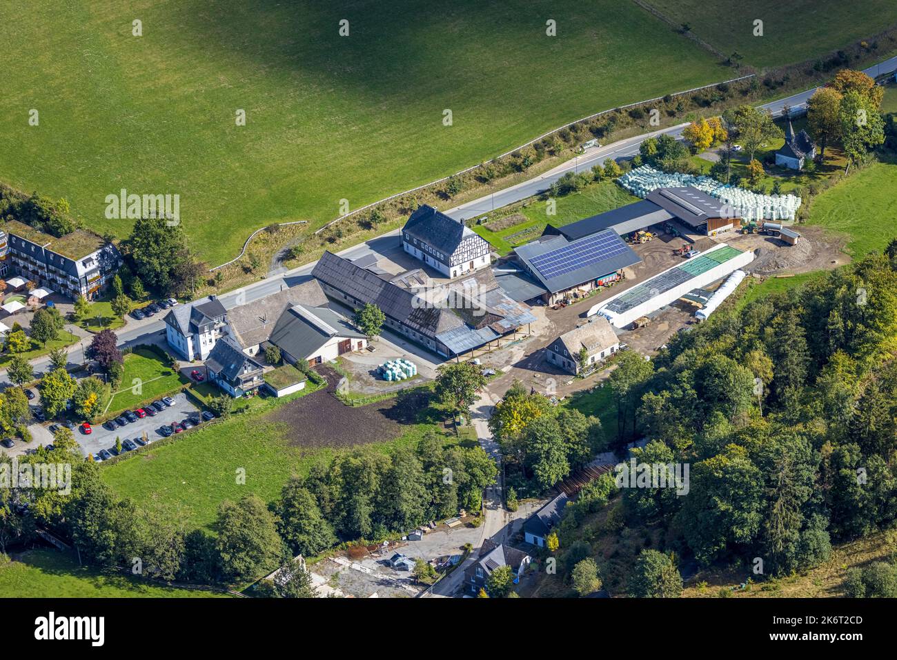 , Luftbild, Bauernhof, Alte Handelsstraße, Winkhausen, Schmallenberg, Sauerland, Nordrhein-Westfalen, Deutschland, Europa, Handelsunternehmen, Co Stockfoto