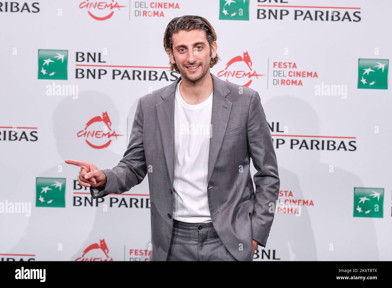 Pietro Castellitto nimmt an der Fotoschau für den Film Rapiniamo Il Duce Teil, die während des Filmfestivals 17. in Rom am 15. Oktober 2022 im Auditorium Parco della Musica in Rom, Italien, stattfand. Foto Andrea Staccioli / Insidefoto Stockfoto