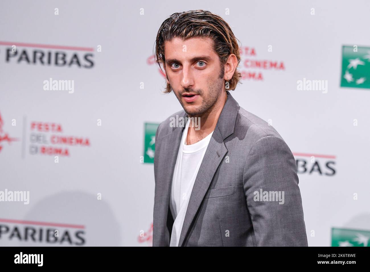 Pietro Castellitto nimmt an der Fotoschau für den Film Rapiniamo Il Duce Teil, die während des Filmfestivals 17. in Rom am 15. Oktober 2022 im Auditorium Parco della Musica in Rom, Italien, stattfand. Foto Andrea Staccioli / Insidefoto Stockfoto