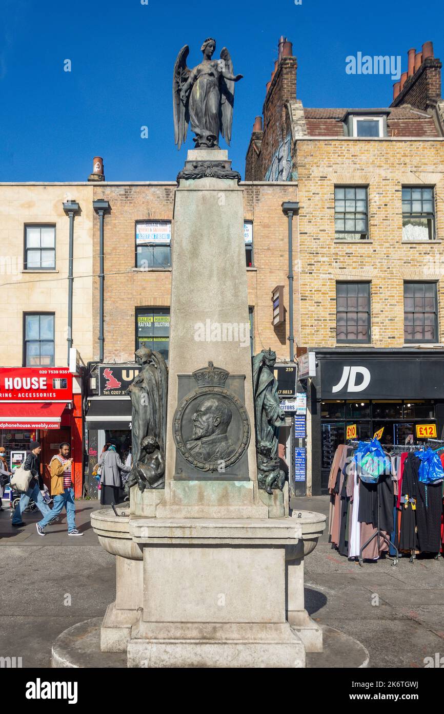 Jüdische Gedenktafel zum Gedenken an König Edward VII., Whitechapel Road, Whitechapel, London Borough of Tower Hamlets, Greater London, England, Vereinigtes Königreich Stockfoto
