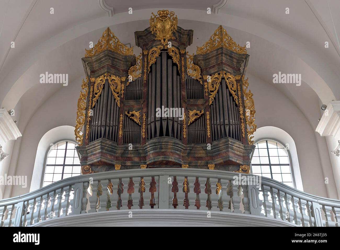 Orgelloft mit Prospekt der historischen Seuffert-Orgel 1756, Wallfahrtskirche Maria Limbach, Bauzeit 1751-1755, Limbach, Lower Stockfoto