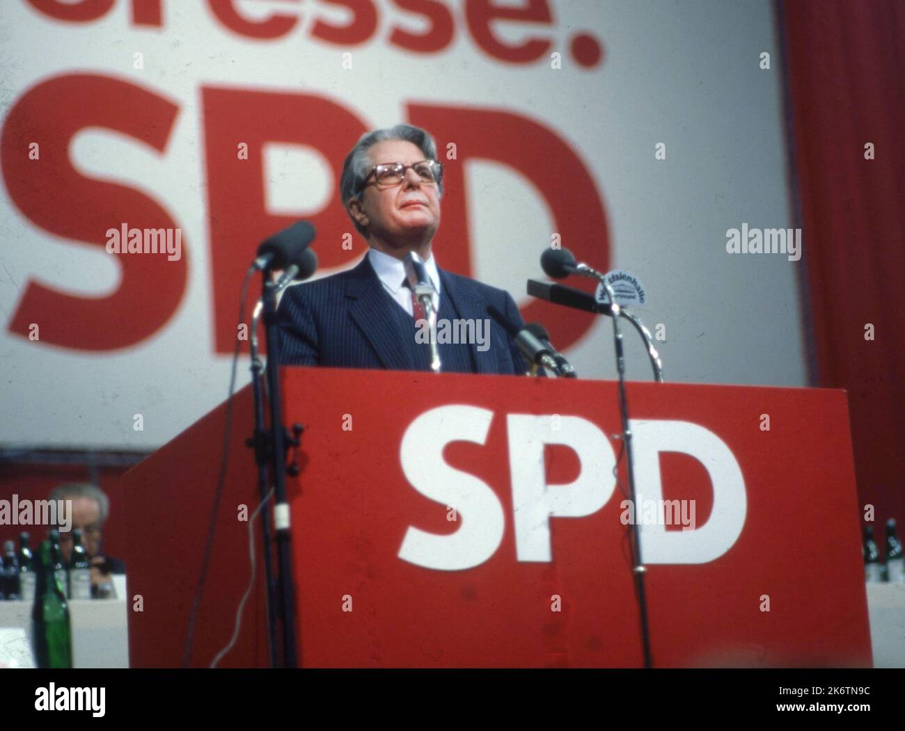 Dortmund. Parteitag der Sozialdemokratischen Partei Deutschlands SPD) am 29. 6. 1983 in der Westfalenhalle. Hans-Jochen Vogel Stockfoto