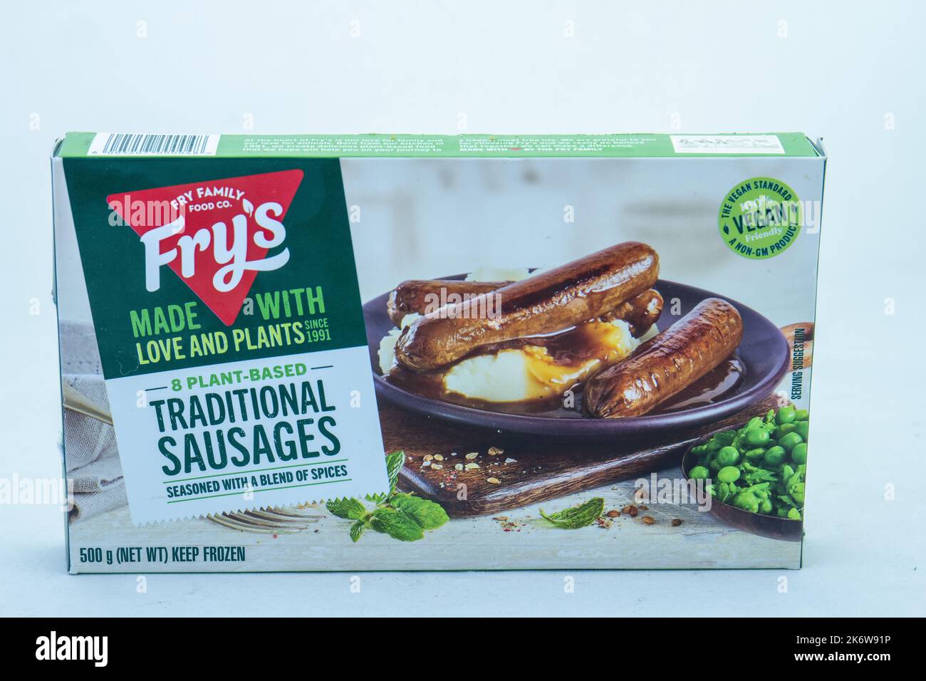 Johannesburg, Südafrika - eine Box von Fry Family Pflanze basierte traditionelle Würste isoliert Stockfoto