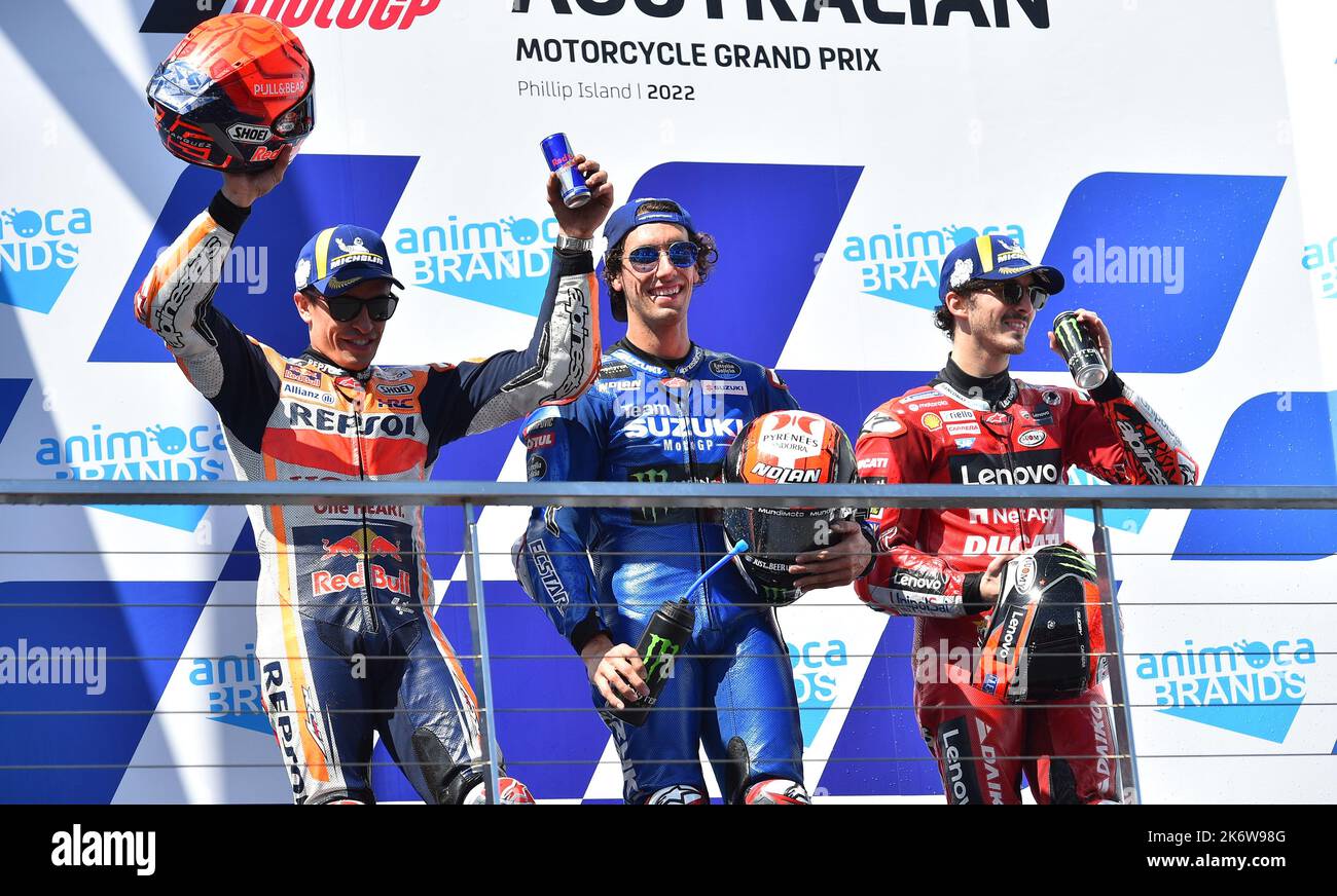 Melbourne, Australien. 16. Oktober 2022. Marc Marquez, Alex Rins, Francesco Bagnaia feiern auf dem Podium der australischen MotoGP. Kredit: Karl Phillipson / Optikal/Alamy Live Nachrichten Stockfoto