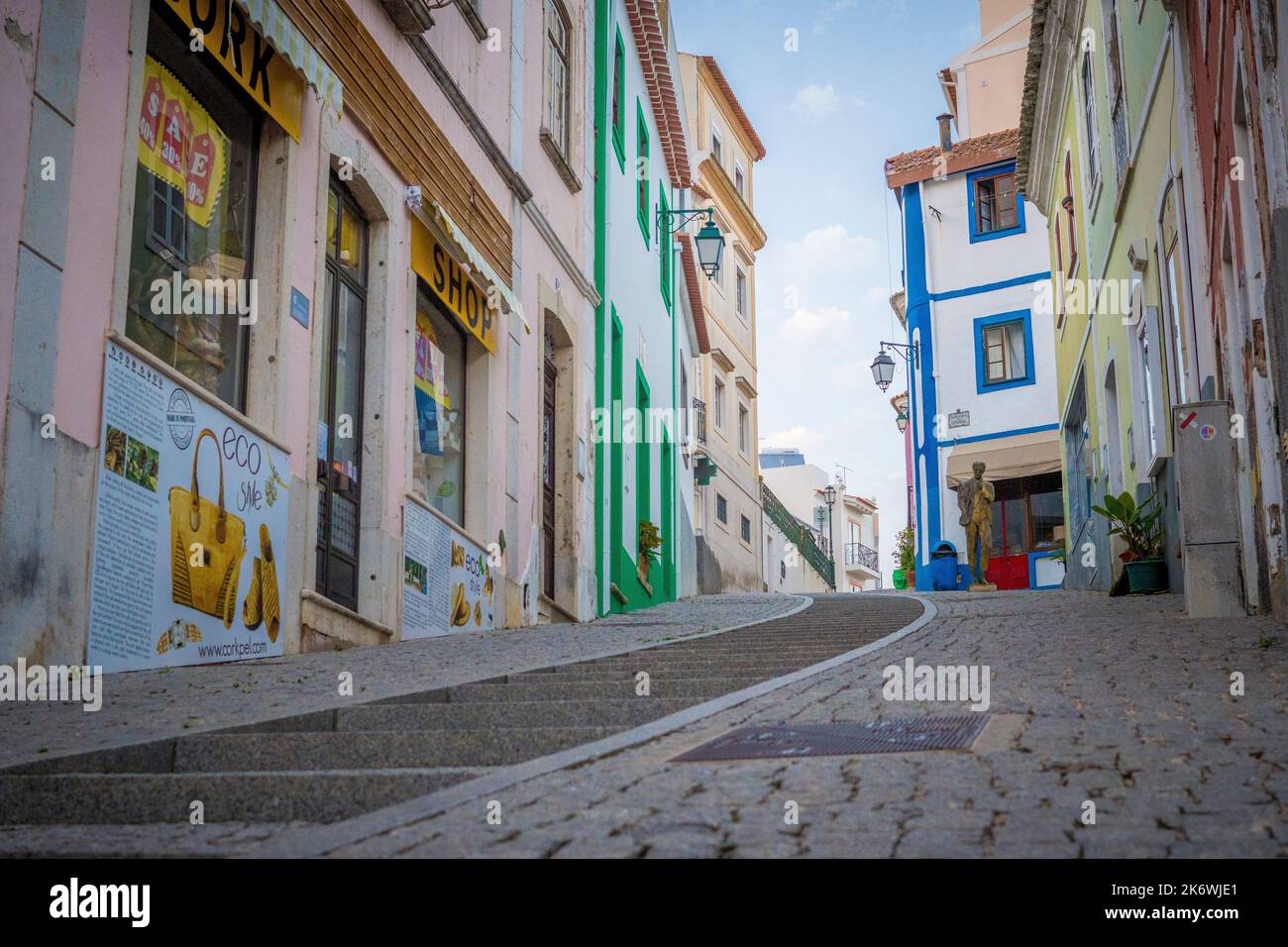 Monchique, Portugal, September 2022: Blick auf die Rua do Porto Fundo in Monchique, Portugal Stockfoto