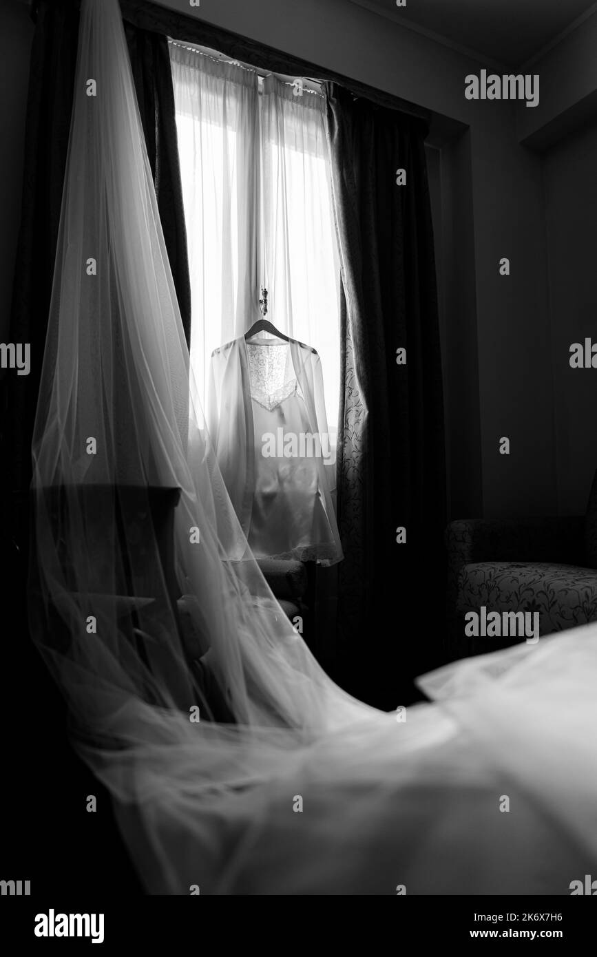 Spektakuläre Komposition für die Hochzeit mit verschiedenen Accessoires Stockfoto