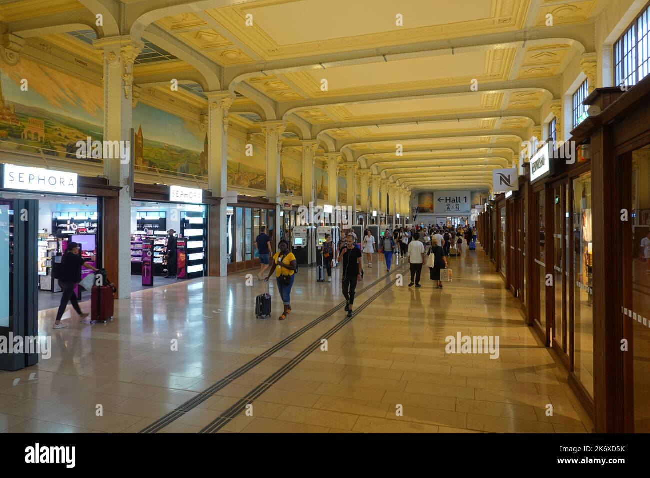 Paris, Gare de Lyon, la galerie des fresques, Freskengalerie // Paris, Gare de Lyon, Freskengalerie Stockfoto