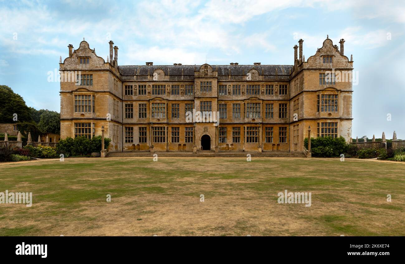 Ostfront des Montacute House, eines späten elisabethanischen Herrenhauses, Montecute, Somerset, England, Vereinigtes Königreich. Stockfoto