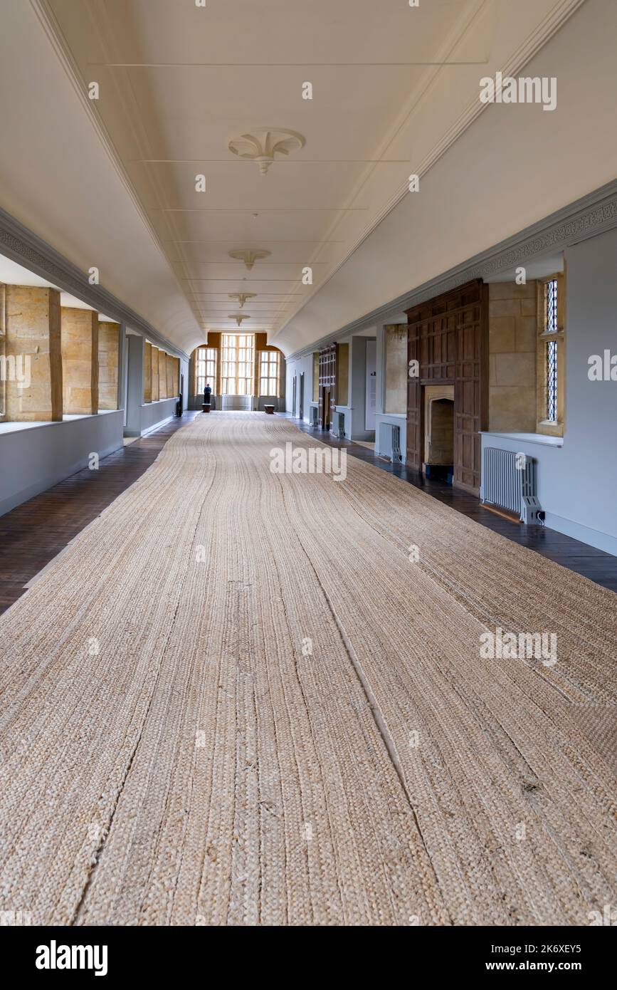 Die lange Galerie von Montecute House, über 52 Meter, Montecute, Somerset, England, Großbritannien. Stockfoto