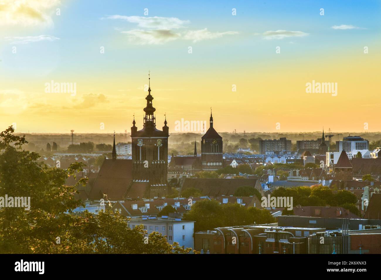 Gotische kirchen polen Fotos und Bildmaterial in hoher Auflösung Alamy