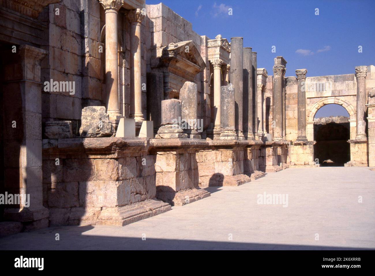 Ein Teil der römischen Überreste befindet sich in Jerash, Jordanien Stockfoto