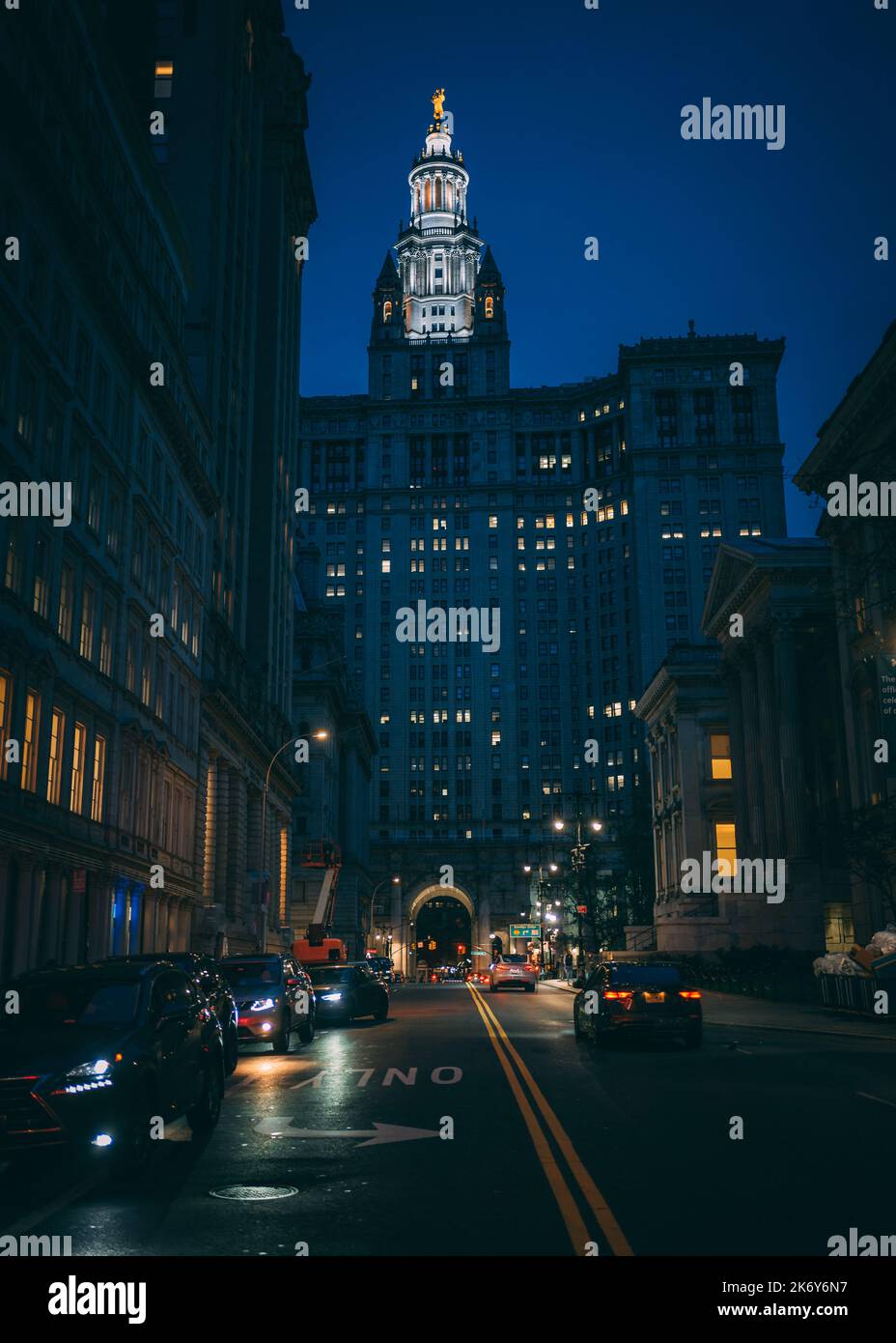 New York City Hall bei Nacht, Manhattan, New York Stockfoto
