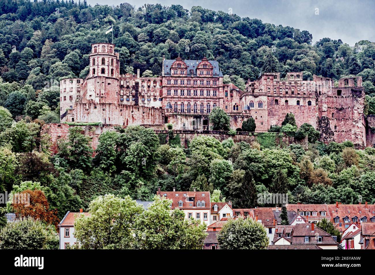 Heidelberg (Baden-Württemberg, Deutschland). Schloss Heidelberg oberhalb vom Neckar; Schloss am Neckar Stockfoto