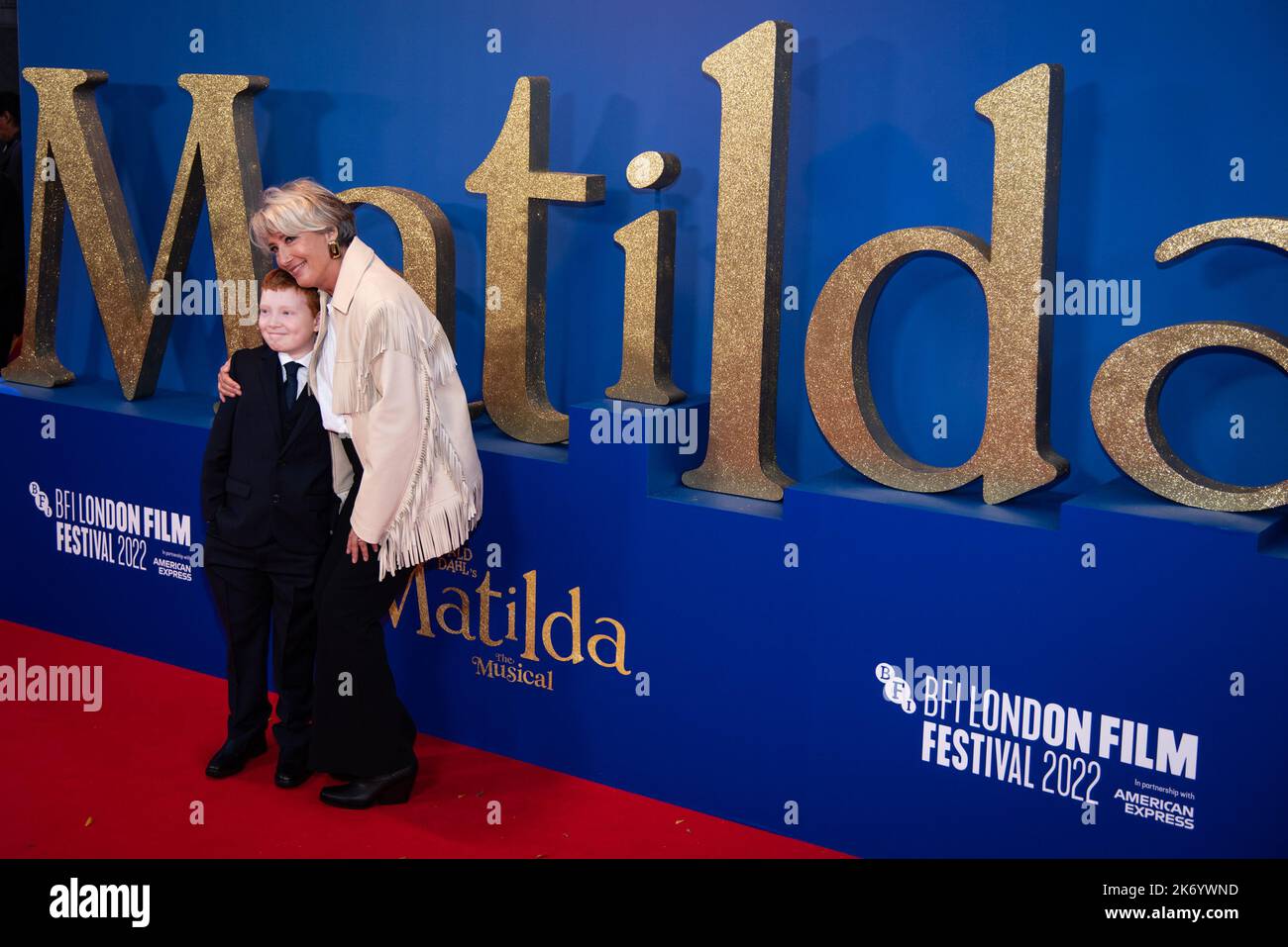 Emma Thompson nimmt an Roald Dahls Weltpremiere „Matilda the Musical“ bei der Eröffnungsgala während des BFI London Film Festival 66. in der Royal Festival Hall in London Teil. Stockfoto