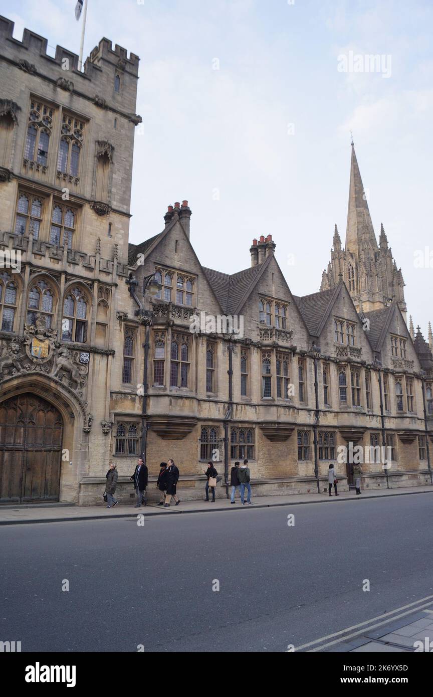 Oxford, Großbritannien: Detail der Südseite des Brasenose College in der High Street Stockfoto