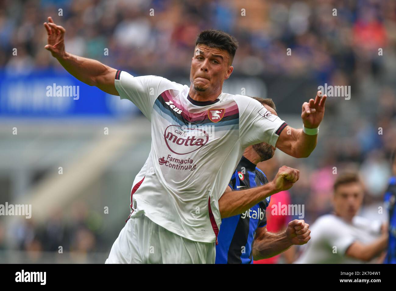 Mailand, Italien. 16. Oktober 2022. Flavius Daniliuc (5) von Salernitana gesehen in der Serie Ein Spiel zwischen Inter und Sassuolo bei Giuseppe Meazza in Mailand. (Foto: Gonzales Photo/Alamy Live News Stockfoto