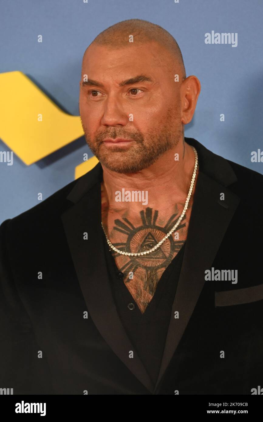 London, Großbritannien. 16. Oktober 2022. Dave Bautista kommt am Glass Onion: A Knives Out Mystery - BFI London Film Festival an, Abschlussgala am 16. Oktober 2022, London, Großbritannien. Kredit: Siehe Li/Picture Capital/Alamy Live News Kredit: Siehe Li/Picture Capital/Alamy Live News Kredit: Siehe Li/Picture Capital/Alamy Live News Stockfoto