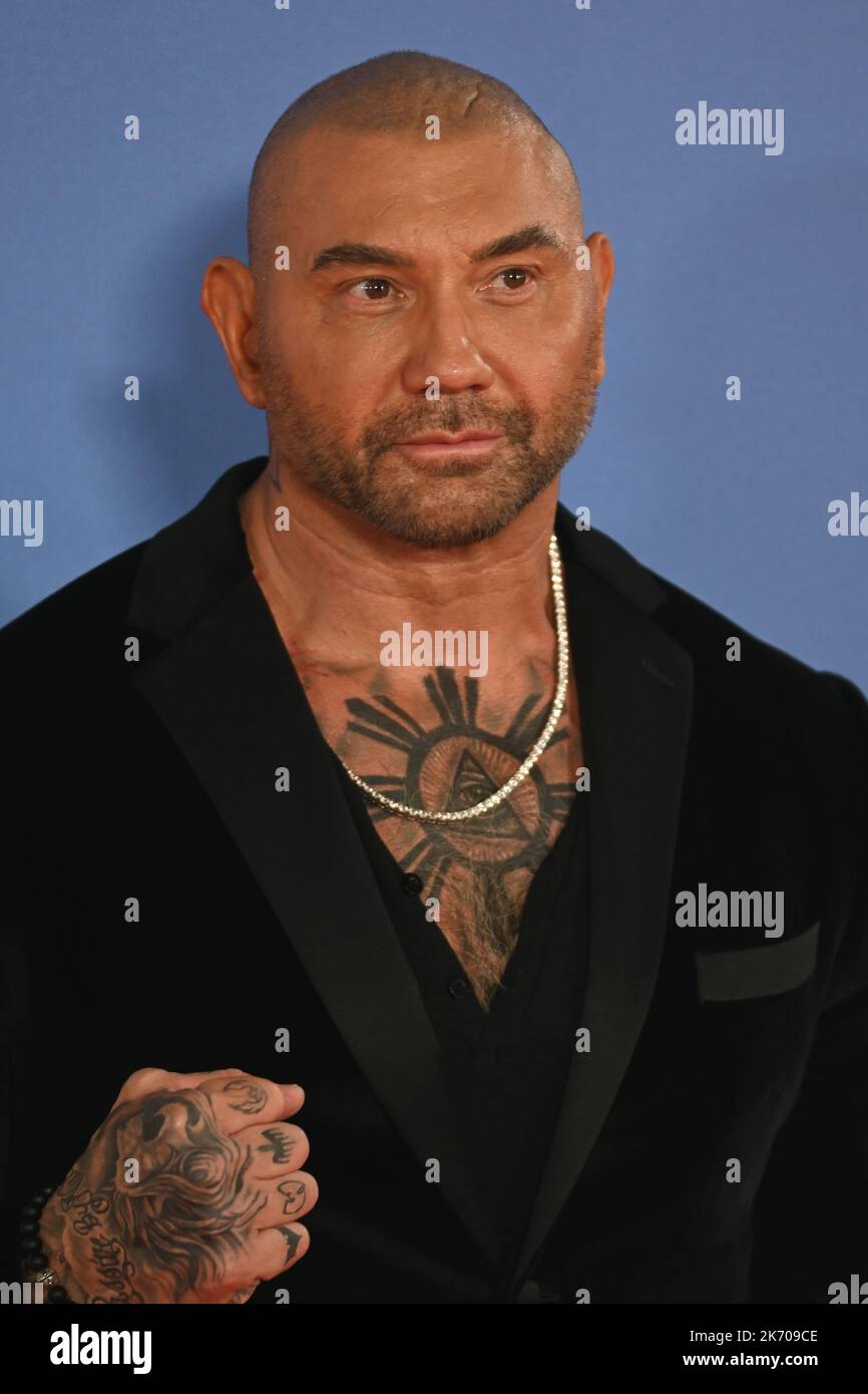 London, Großbritannien. 16. Oktober 2022. Dave Bautista kommt am Glass Onion: A Knives Out Mystery - BFI London Film Festival an, Abschlussgala am 16. Oktober 2022, London, Großbritannien. Kredit: Siehe Li/Picture Capital/Alamy Live News Kredit: Siehe Li/Picture Capital/Alamy Live News Kredit: Siehe Li/Picture Capital/Alamy Live News Stockfoto