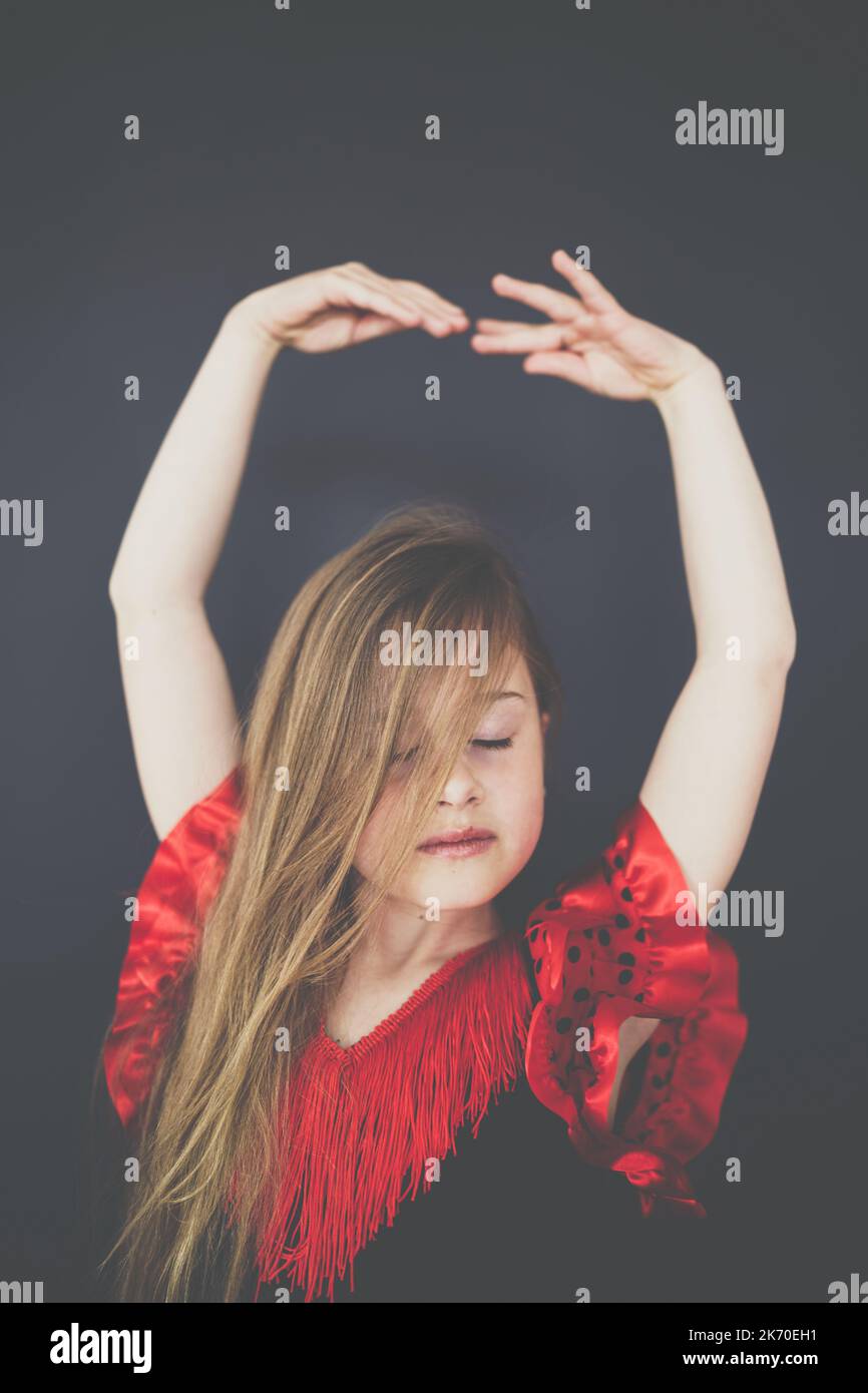 Junges Mädchen tanzen Leidenschaft Musik. Stockfoto