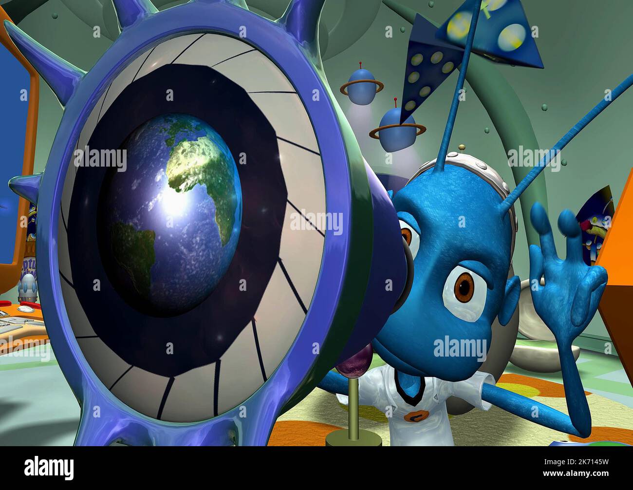 ALIEN FINDET ERDE MIT TELESKOP, ALIENS UNTER DEN USA, 2002 Stockfoto