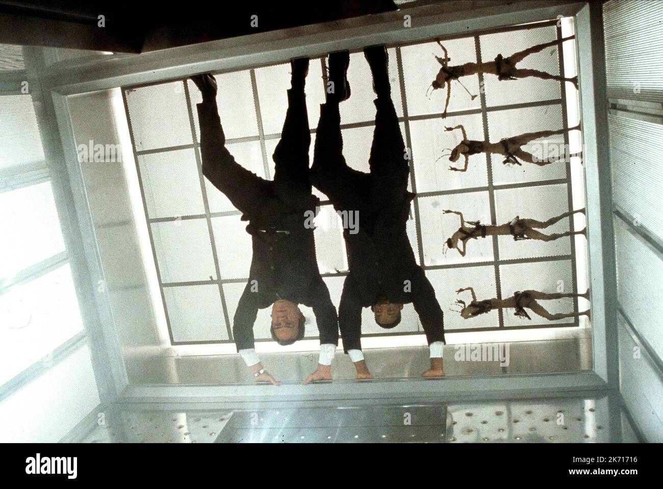 SMITH, JONES, MÄNNER IN SCHWARZ II, 2002 Stockfoto