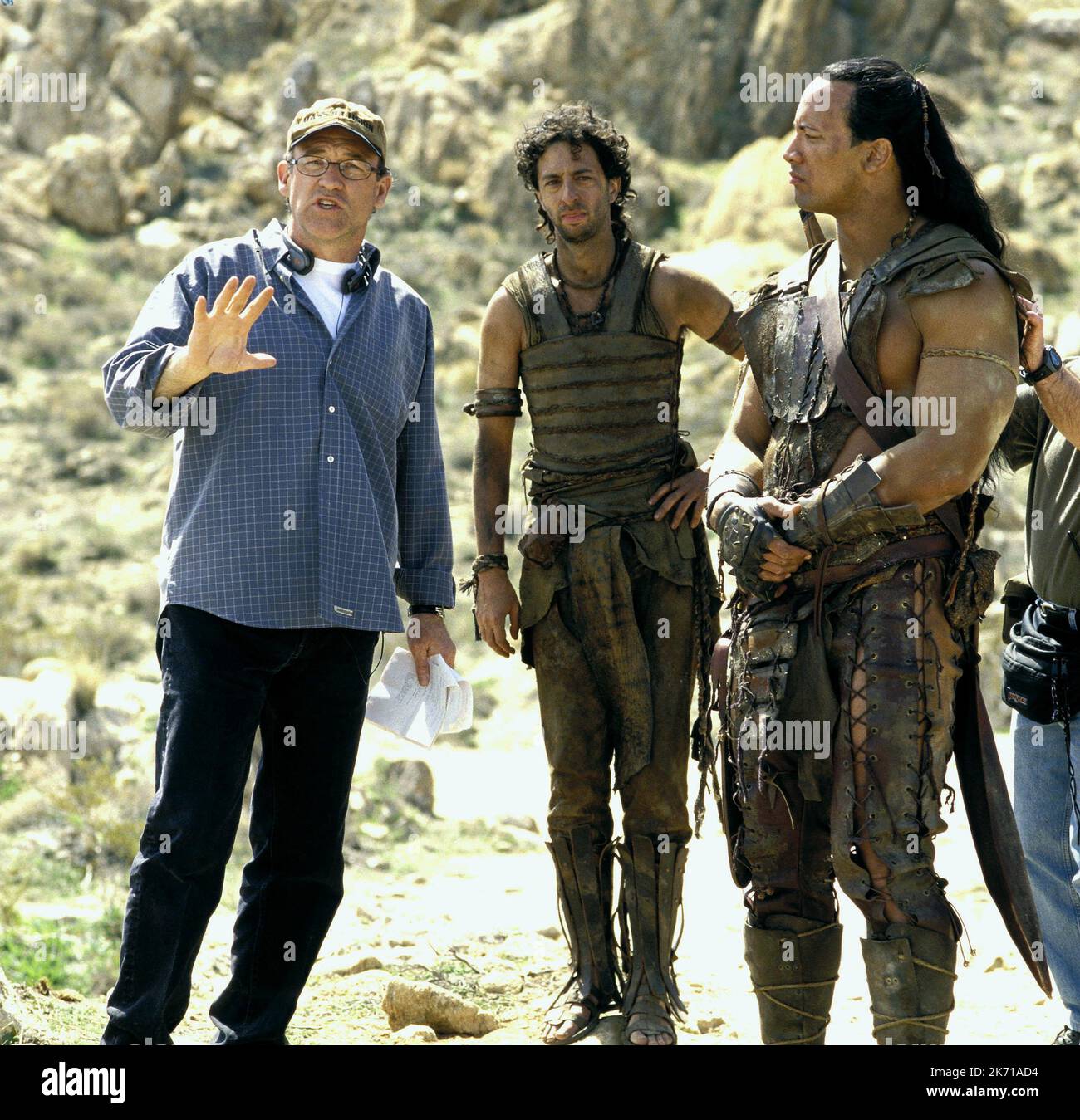 CHUCK RUSSELL, Grant Heslov, Dwayne Johnson, der Scorpion King, 2002 Stockfoto