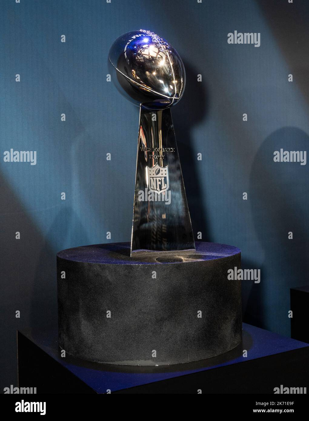 Die Trophäe der National Football League Vince Lombardi wird am Paley