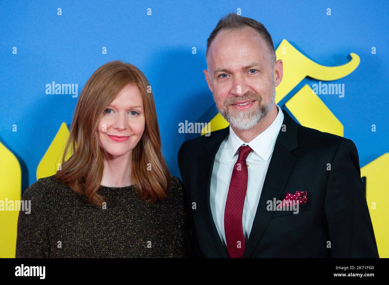 Katie Chastain und der Komponist Nathan Johnson bei der Glass Onion: A Knives Out Mystery Premiere im Rahmen des BFI London Film Festival 66. in Paris, Frankreich am 16. Oktober 2022. Foto von Aurore Marechal/ABACAPRESS.COM Stockfoto