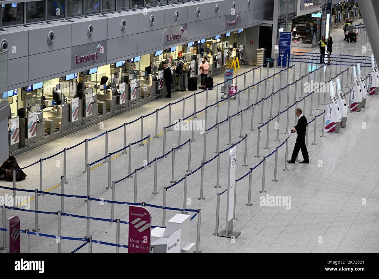 Late Night Check In Düsseldorf Eurowings www.alamy.de